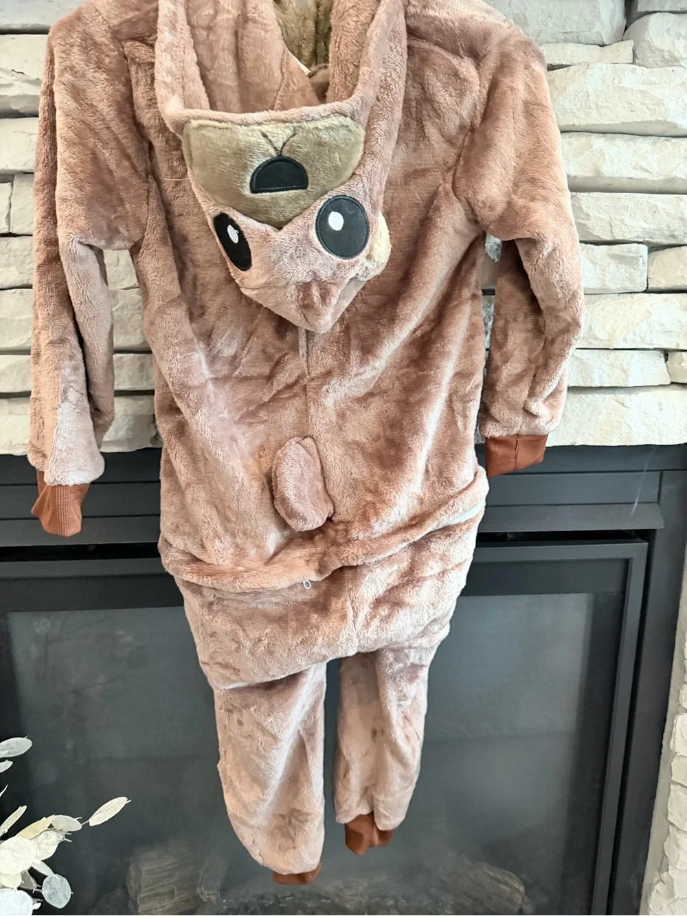 Brand New Kids 3/4T Bear Hooded Plush One-Piece Pajamas - Light Brown